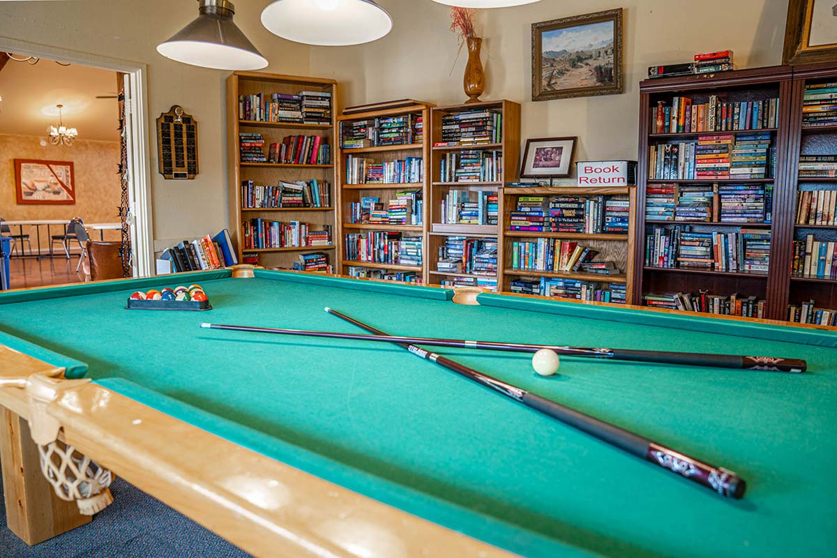 Ironwood RV & Mobile Home Park Billiard room and Library