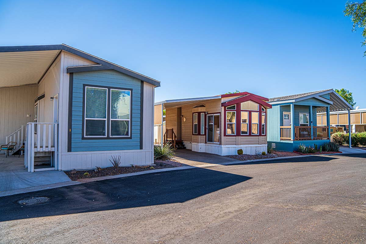 Mobile homes along paved streets at Shiprock RV Resort
