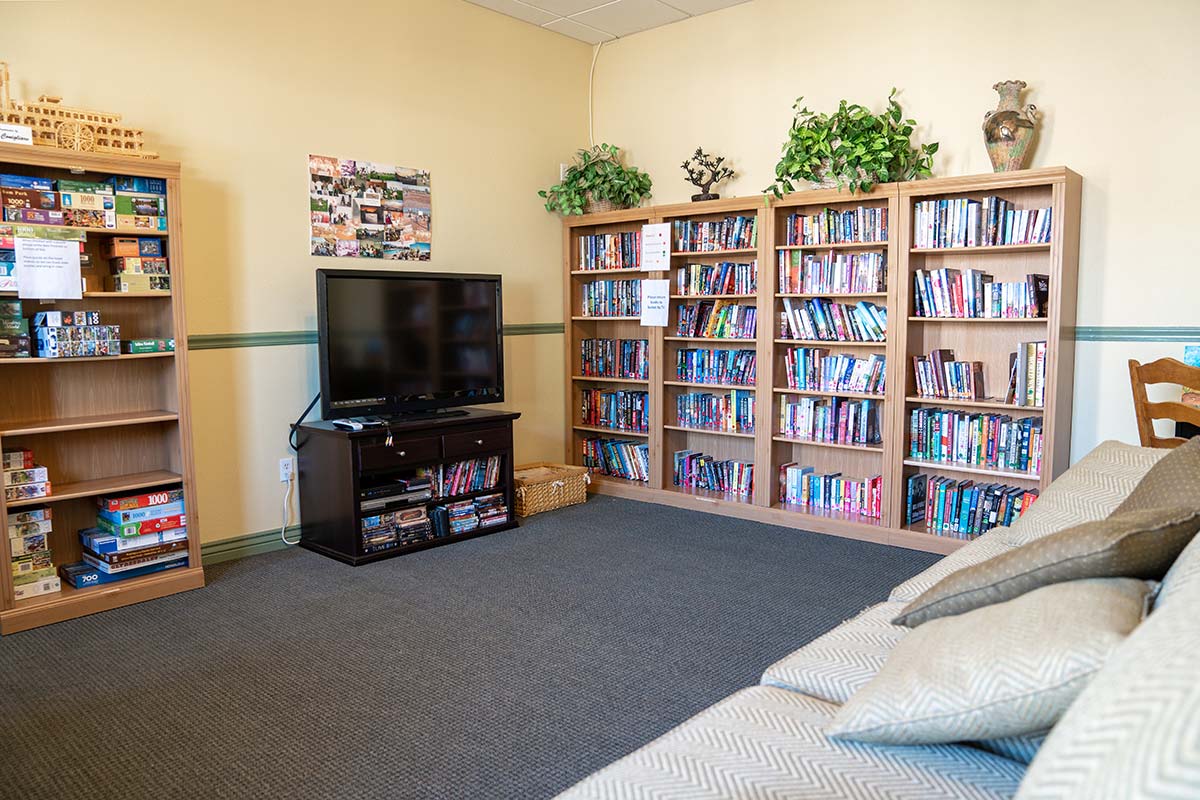 Library and TV/Sitting area at Shiprock RV Resort